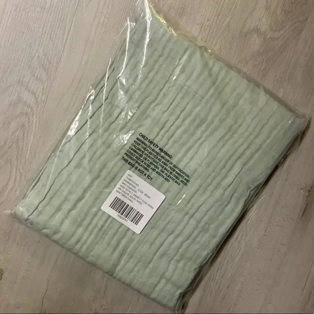 Anthropologie Gauze Throw Blanket in Mint. - Picture 5 of 5